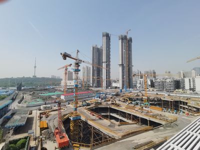 復(fù)星外灘中心長江之眼藝術(shù)中心晝夜施工，近千名建設(shè)者奮戰(zhàn)推進(jìn)土方開挖